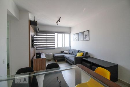 Sala de apartamento para alugar com 2 quartos, 78m² em Vila Ipojuca, São Paulo