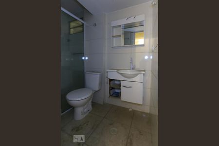 Banheiro de casa à venda com 1 quarto, 100m² em Vila Santo Estéfano, São Paulo