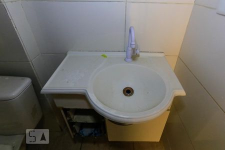 Banheiro de casa à venda com 1 quarto, 100m² em Vila Santo Estéfano, São Paulo