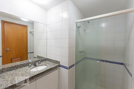 Banheiro de apartamento à venda com 1 quarto, 52m² em Icaraí, Niterói