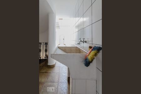 Área de Serviço de casa para alugar com 3 quartos, 170m² em Jardim Stella, Santo André