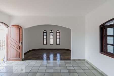 Casa para alugar com 3 quartos, 170m² em Jardim Stella, Santo André