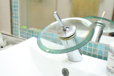 Apartamento à venda com 73m², 2 quartos e sem vagaBanheiro - Torneira