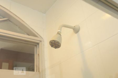 Apartamento à venda com 73m², 2 quartos e sem vagaChuveiro