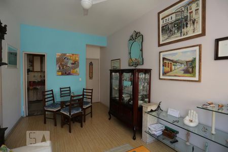 Apartamento à venda com 73m², 2 quartos e sem vagaSala