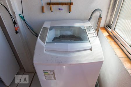 Área de Serviço de apartamento para alugar com 1 quarto, 42m² em Humaitá, Porto Alegre