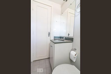 Banheiro de apartamento à venda com 3 quartos, 90m² em Sagrada Família, Belo Horizonte