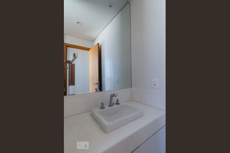 Apartamento para alugar com 57m², 1 quarto e 2 vagasBanheiro da suíte