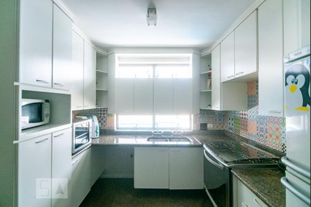 Casa à venda com 384m², 3 quartos e 4 vagasCozinha