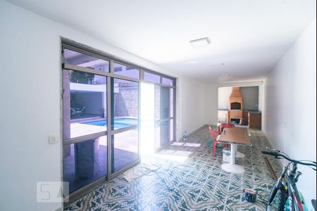 Casa à venda com 384m², 3 quartos e 4 vagasSalão de Festas