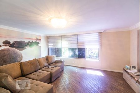 Casa à venda com 384m², 3 quartos e 4 vagasSala