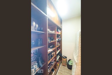 Casa à venda com 384m², 3 quartos e 4 vagasCloset