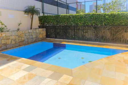 Apartamento para alugar com 68m², 3 quartos e 1 vagaÁrea comum - Piscina