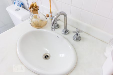 Banheiro Pia de apartamento para alugar com 3 quartos, 127m² em Perdizes, São Paulo