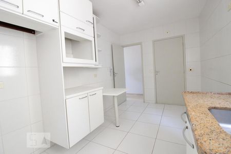 Cozinha de apartamento para alugar com 3 quartos, 82m² em Água Fria, São Paulo