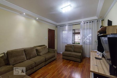 Sala de casa para alugar com 2 quartos, 220m² em Nova Gerty, São Caetano do Sul