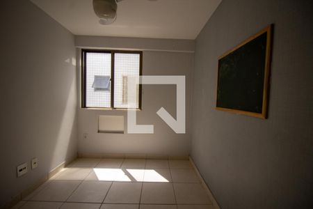 Apartamento à venda com 78m², 3 quartos e 2 vagasQuarto 2