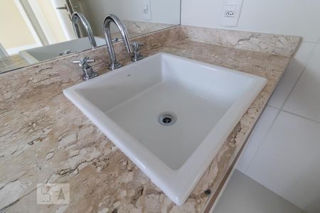 Apartamento à venda com 176m², 3 quartos e 3 vagasDetalhe do Banheiro da Suíte 3