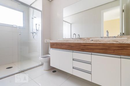 Apartamento à venda com 176m², 3 quartos e 3 vagasBanheiro da Suíte 3