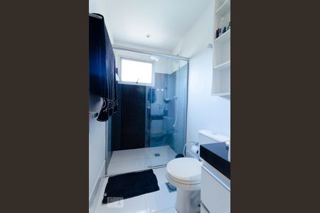 Banheiro de kitnet/studio para alugar com 1 quarto, 59m² em Cambuí, Campinas