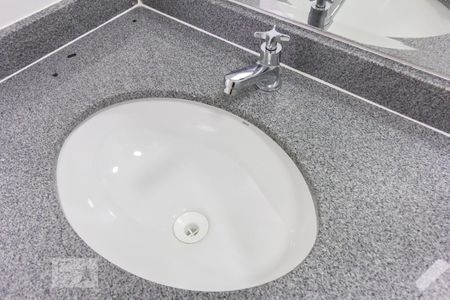 Banheiro Pia de apartamento para alugar com 2 quartos, 34m² em Vila Leopoldina, São Paulo