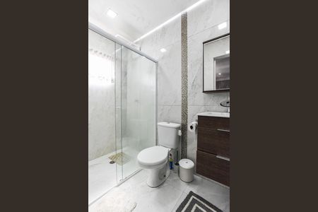 Casa à venda com 130m², 3 quartos e 2 vagas Casa à venda com 130m², 3 quartos e 2 vagasBanheiro da Suíte