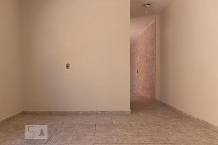 Sala de casa para alugar com 1 quarto, 16m² em Jardim Mimar, São Paulo