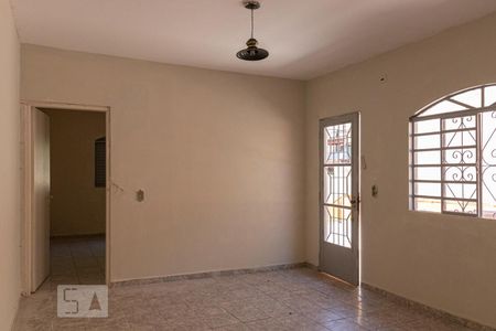 Sala de casa para alugar com 1 quarto, 16m² em Jardim Mimar, São Paulo