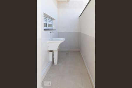 Área de serviço de casa de condomínio para alugar com 1 quarto, 35m² em Jardim Brasil, São Paulo