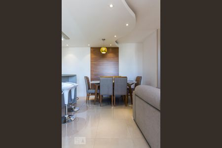 Apartamento para alugar com 65m², 2 quartos e 1 vagaSala 