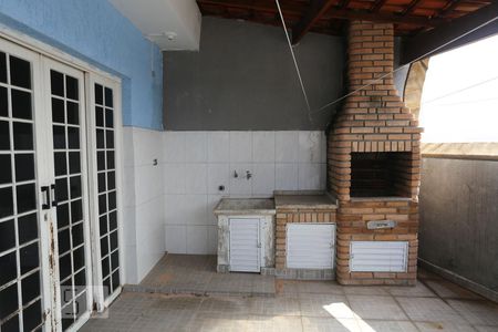 Casa para alugar com 130m², 4 quartos e 2 vagasÁrea de Serviço e Churrasqueira
