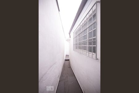 Casa à venda com 250m², 2 quartos e 2 vagasCorredor Lateral