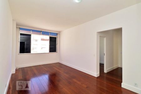 Sala. de apartamento para alugar com 3 quartos, 120m² em Copacabana, Rio de Janeiro