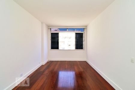 Sala. de apartamento para alugar com 3 quartos, 120m² em Copacabana, Rio de Janeiro