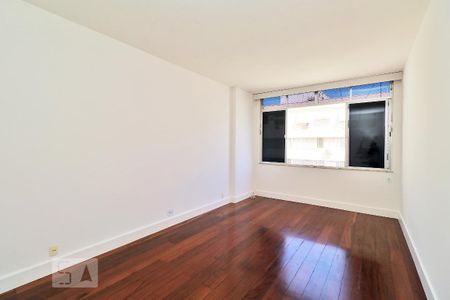 Sala. de apartamento para alugar com 3 quartos, 120m² em Copacabana, Rio de Janeiro