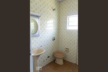 Casa à venda com 277m², 3 quartos e 2 vagasBanheiro 1