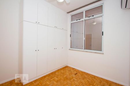 Apartamento para alugar com 83m², 2 quartos e sem vagaSuíte