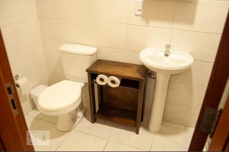 Banheiro da Suíte de apartamento para alugar com 1 quarto, 45m² em Centro Histórico, Porto Alegre