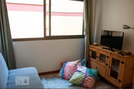 Sala de apartamento para alugar com 1 quarto, 45m² em Centro Histórico, Porto Alegre