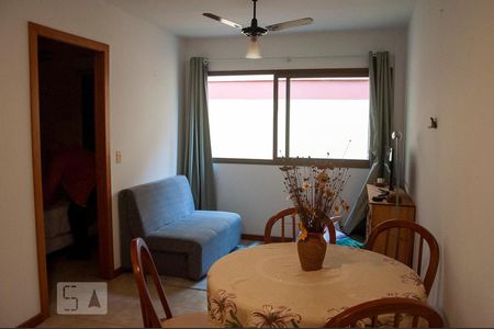 Sala de apartamento para alugar com 1 quarto, 45m² em Centro Histórico, Porto Alegre