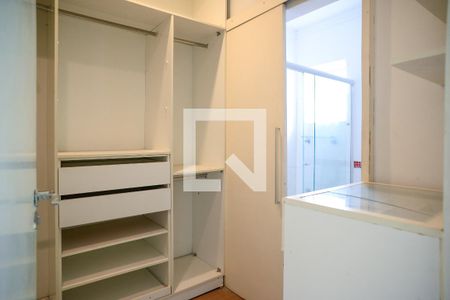 Casa para alugar com 110m², 2 quartos e sem vaga Casa para alugar com 110m², 2 quartos e sem vagaCloset da suíte