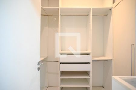 Casa para alugar com 110m², 2 quartos e sem vaga Casa para alugar com 110m², 2 quartos e sem vagaCloset da suíte