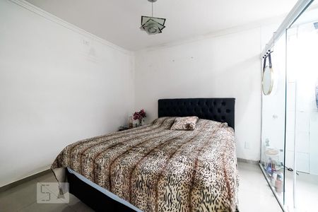 Casa à venda com 300m², 2 quartos e 2 vagasQuarto 1 Suíte