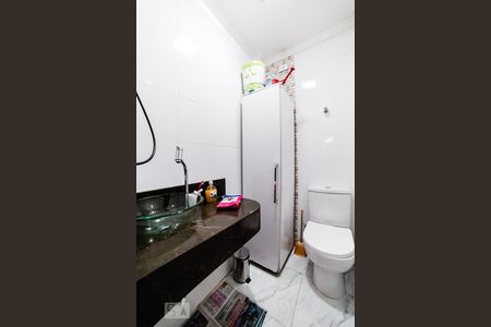 Casa à venda com 300m², 2 quartos e 2 vagasLavabo