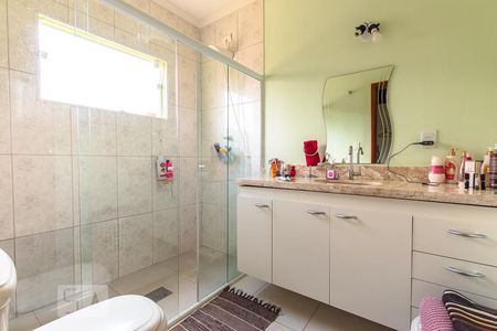 Banheiro de casa de condomínio para alugar com 3 quartos, 427m² em Chácara Santa Margarida, Campinas