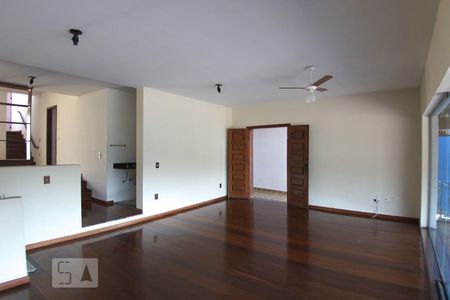 Sala de Estar de casa para alugar com 3 quartos, 320m² em Jardim Rosaura, Jundiaí
