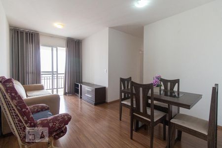 Sala de apartamento para alugar com 3 quartos, 74m² em Vila Regente Feijó, São Paulo