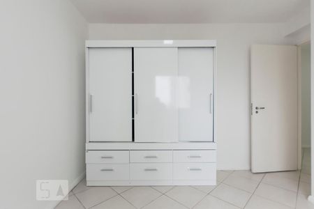 Quarto 2 (Armários) de apartamento para alugar com 2 quartos, 76m² em Vila Mariana, São Paulo