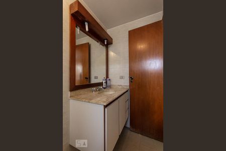 Apartamento à venda com 200m², 4 quartos e 3 vagasBanheiro da Suíte 3