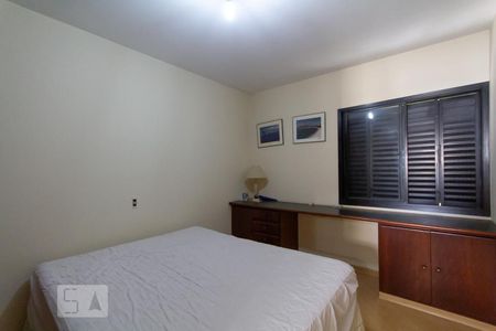 Apartamento à venda com 200m², 4 quartos e 3 vagasSuíte 2